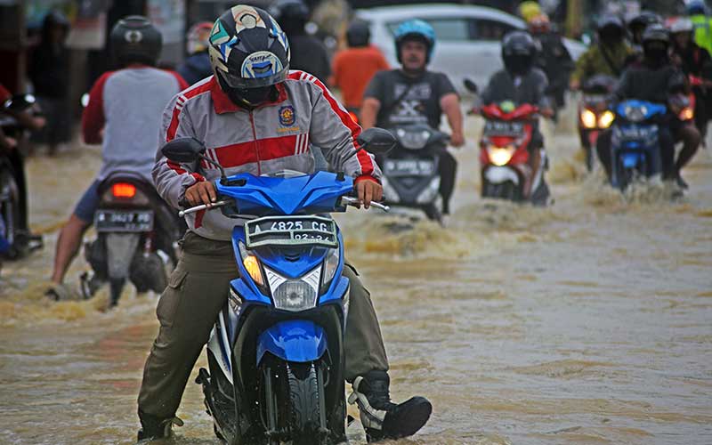 Buruknya Drainase Membuat Sebagian Wilayah Serang Banten Terendam Banjir