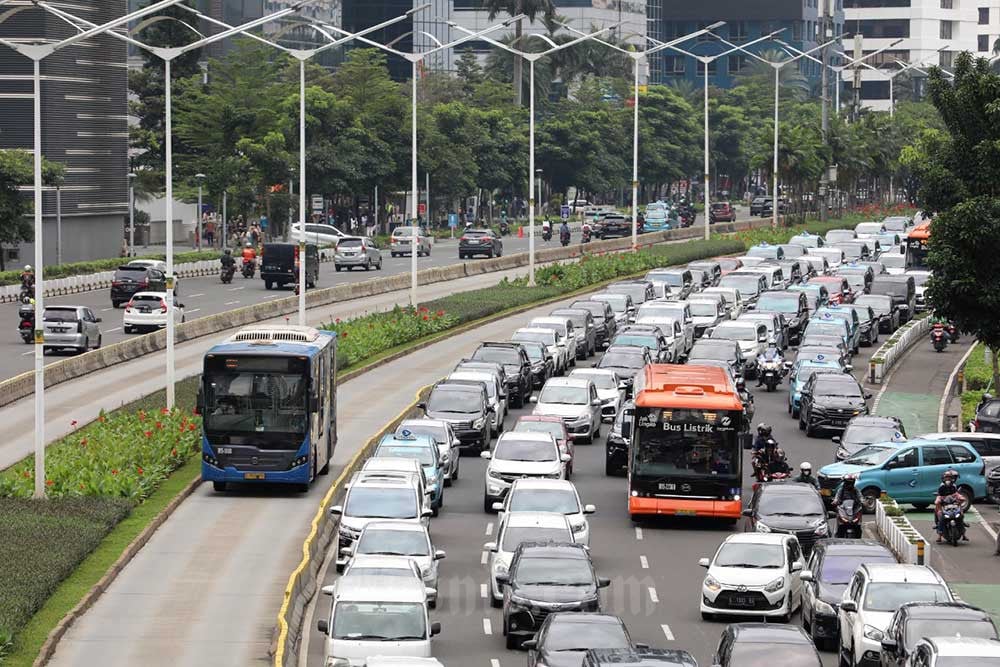 Sambut Tahun Baru Transjakarta Beroperasi Hingga Pukul Wib