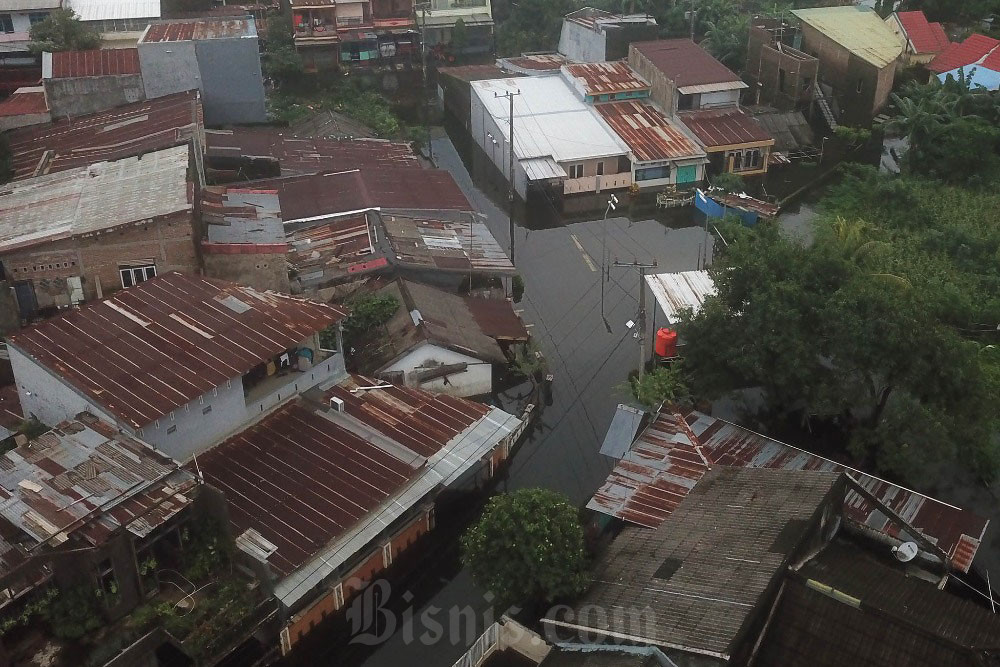 Banjir Rendam Permukiman Warga Di Makassar