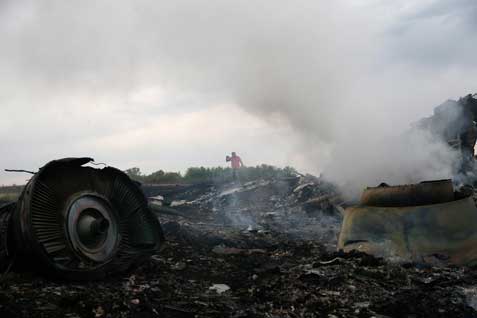TAJUK BISNIS INDONESIA: Tuntut Keadilan bagi Korban MH17