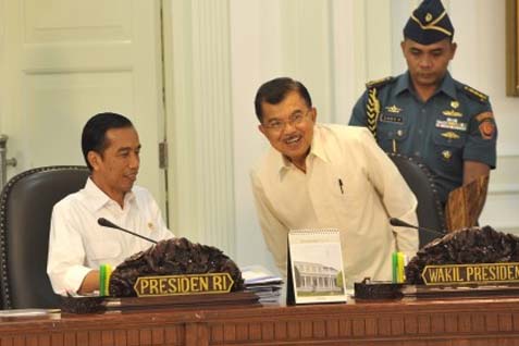 TAJUK BISNIS INDONESIA: Diplomasi Megafon Presiden Jokowi