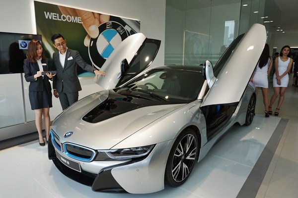 Pabrikan Mobil Premium: BMW Buka i Dealership Pertama