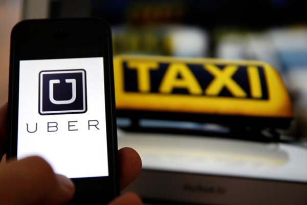 ANGKUTAN UMUM BERBASIS APLIKASI : Organda Dukung Taksi Online Tanpa KIR Ditertibkan