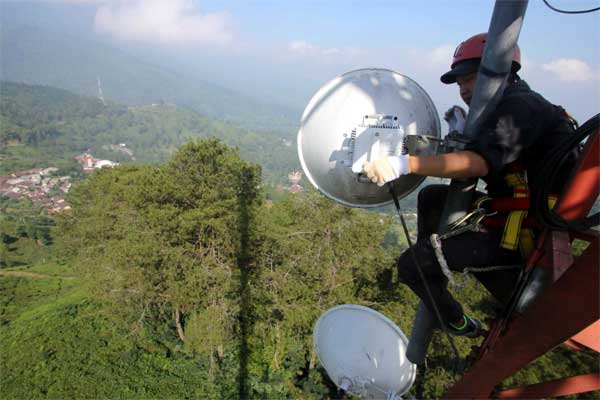 LAYANAN TELEKOMUNIKASI : Tantangan Pemerataan di Pelosok Kalimantan