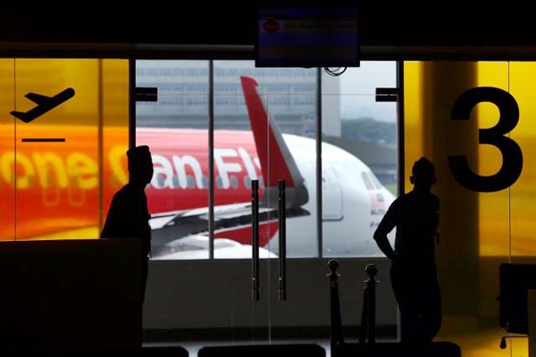AKSI KORPORASI  : Indonesia Airasia Backdoor Listing Via CMPP