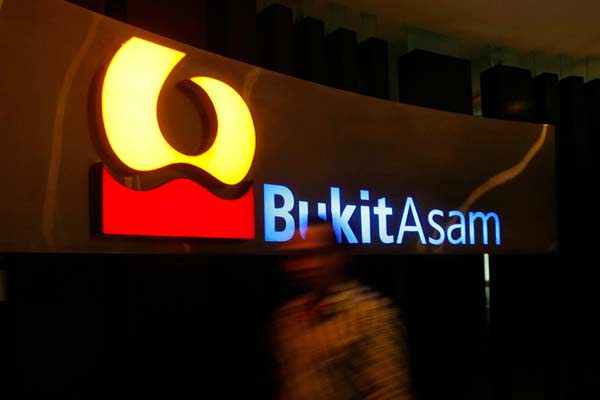 RENCANA USAHA : PTBA Bidik PLTS 100 MW