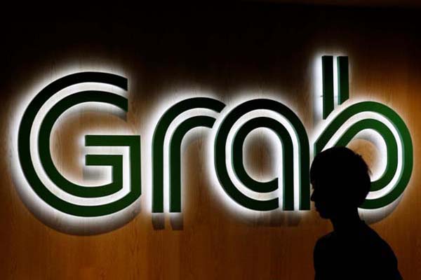 PLATFORM TRANSPORTASI DARING: 1 Miliar Perjalanan Grab