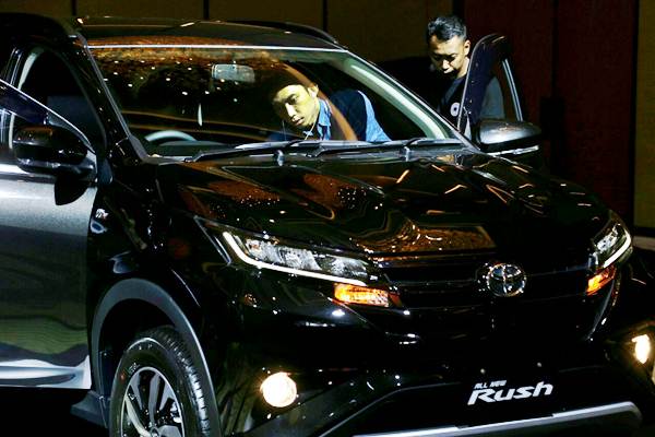 KENDARAAN KECIL SPORTIF : Toyota Rush Diyakini Dorong Pasar LSUV 