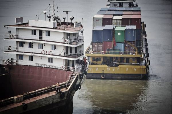 GELAR PAMERAN: China Dorong Perdagangan