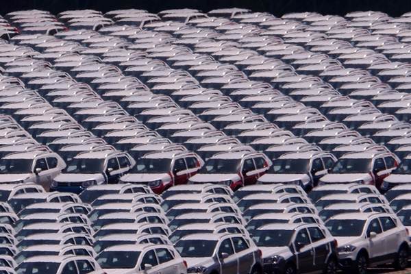 KINERJA SEMESTER I : Penjualan Mobil Tumbuh 4%