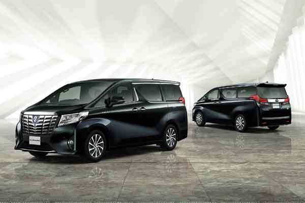 MOBIL SERBAGUNA : Toyota Yakin Kuasai Pasar Premium