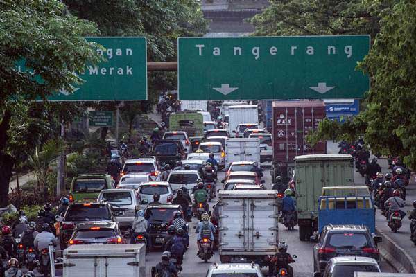 RASTER : Relokasi Ibu Kota Tak Surutkan Macet Jakarta