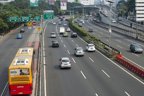 JALAN BEBAS HAMBATAN JAKARTA : ADHI Garap Konstruksi Segmen B Tol Dalam Kota
