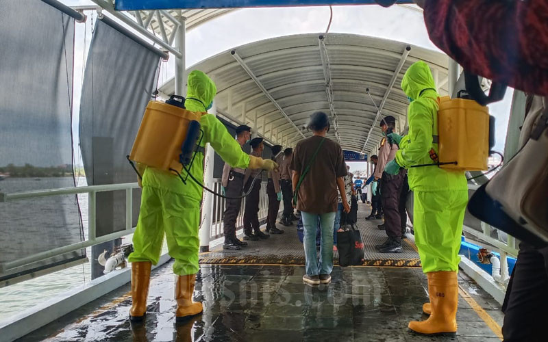 PENCEGAHAN PANDEMI : Kawal Arus Mudik Pekerja Migran 