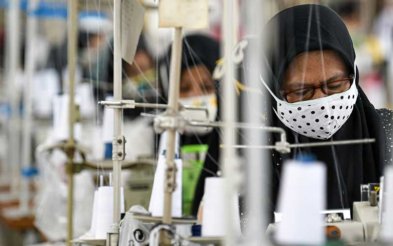 KINERJA INDUSTRI TPT : IKM Tekstil Jadi Andalan