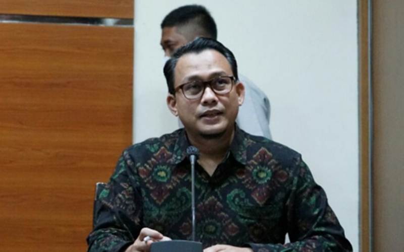 PERKARA SUAP PEMERIKSAAN PAJAK   :  KPK Meminta Saksi Kooperatif