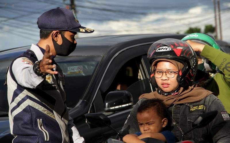 LONJAKAN KASUS COVID-19 : Industri Tak Tergiur Bikin Masker 