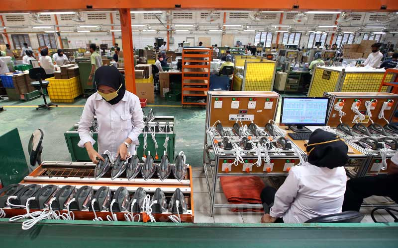 EDITORIAL : Pengungkit Industri Manufaktur