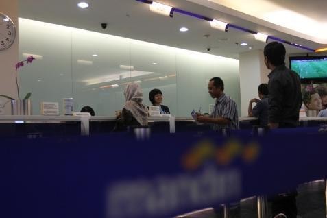 BANK BUMN: Produktivitas Laba Anjlok, Mandiri Stabil