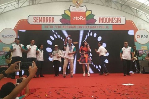 Saat Menteri Retno dan Menteri Rini Bergoyang Bersama Via Valen