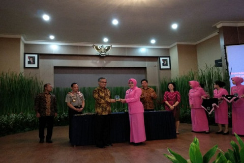 Dorong Inklusi Keuangan, OJK Gandeng Pengurus Pusat Bhayangkari