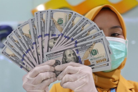 Kurs Jual Beli Dolar di Empat Bank Besar, 2 April