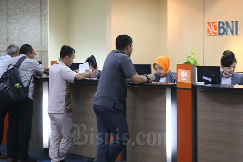 BI Proyeksikan Permintaan Kredit Turun, OJK Bergeming Tak Revisi