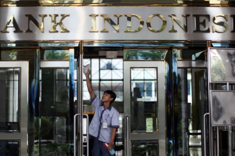 Bisnis Bank: Kredit Lambat Dana Melimpah, Prospeknya?