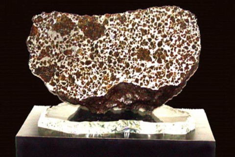 Ini Dia Daftar Harga Batu Meteor Termahal di Dunia