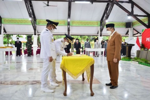 Gubernur Riau Lantik Bupati dan Wabup Pelalawan Terpilih