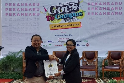 Bisnis Indonesia Goes to Campus 2023 di Pekanbaru, Perluas Literasi Leadership dan Green Economy
