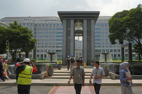 Ada Deflasi, BI Catat Indeks Keyakinan Konsumen Turun pada Februari 2025