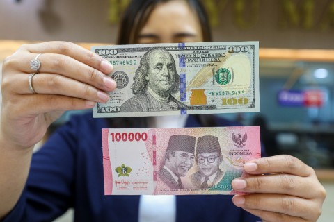 Rupiah Melemah, Cek Kurs di BCA, BRI, Mandiri, dan BNI Siang Ini 28 April 2025