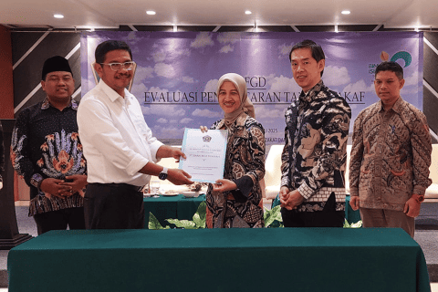 BCA Syariah Ditunjuk Sebagai Lembaga Keuangan Syariah Penerima Wakaf Uang