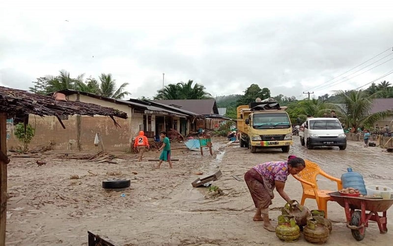 Laporan Sementara BPBD, 10 Korban Banjir Luwu Utara Meninggal