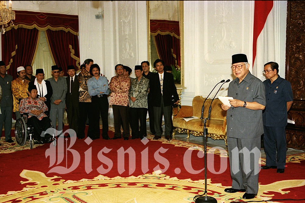 presiden Soeharto mundur