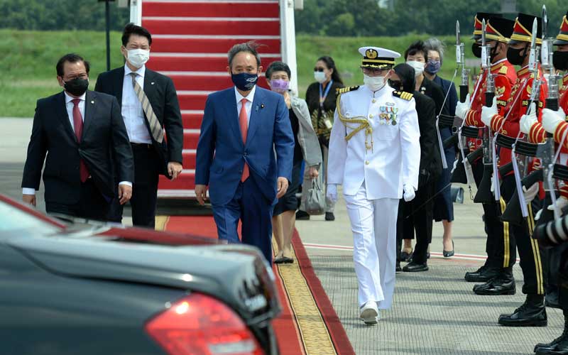 Foto-Foto Pertemuan Presiden Joko Widodo Dengan Perdana Menteri Jepang Yoshihide Suga