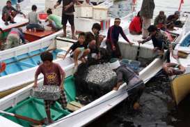 Nelayan di Padang Dapat Bantuan