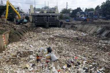 Awas, Pintu Air Manggarai Siaga 1