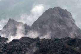 Status Gunung Kelud Naik Dari Waspada Ke Siaga