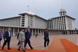 Ini Foto Menlu AS John Kerry di Masjid Istiqlal