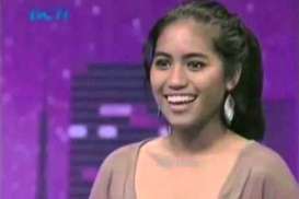 INDONESIAN IDOL 2014: Suara Matang Dewi Pukau Juri