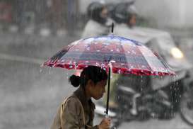 Prakiraan Cuaca: Jabodetabek Diwarnai Hujan Ringan Hingga Sedang