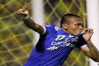 ISL: Gresik United vs Persib Skor Akhir 1-4, Maung Bandung Naik ke Puncak Klasemen