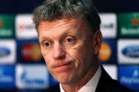 DAVID MOYES DIPECAT: Ryan Giggs Optimalkan 4 Sisa Pertandingan Manchester United