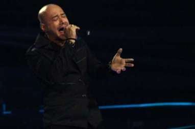 INDONESIAN IDOL 2014: Duet dengan Husein, Rossa Kenakan Berlian Rp4 M