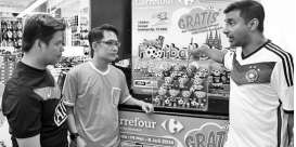 PIALA DUNIA 2014: Carrefour Luncurkan Football Bear