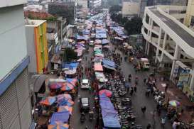 Lalu Lintas Sekitar Pasar Tanah Abang Kembali Semerawut