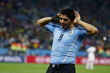 PIALA DUNIA 2014: Banding Suarez Ditolak FIFA