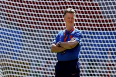 PIALA DUNIA 2014: Dirk Kuyt Ngoceh Tentang Van Gaal